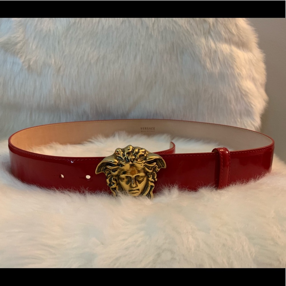 Authentic Versace Men’s belt.